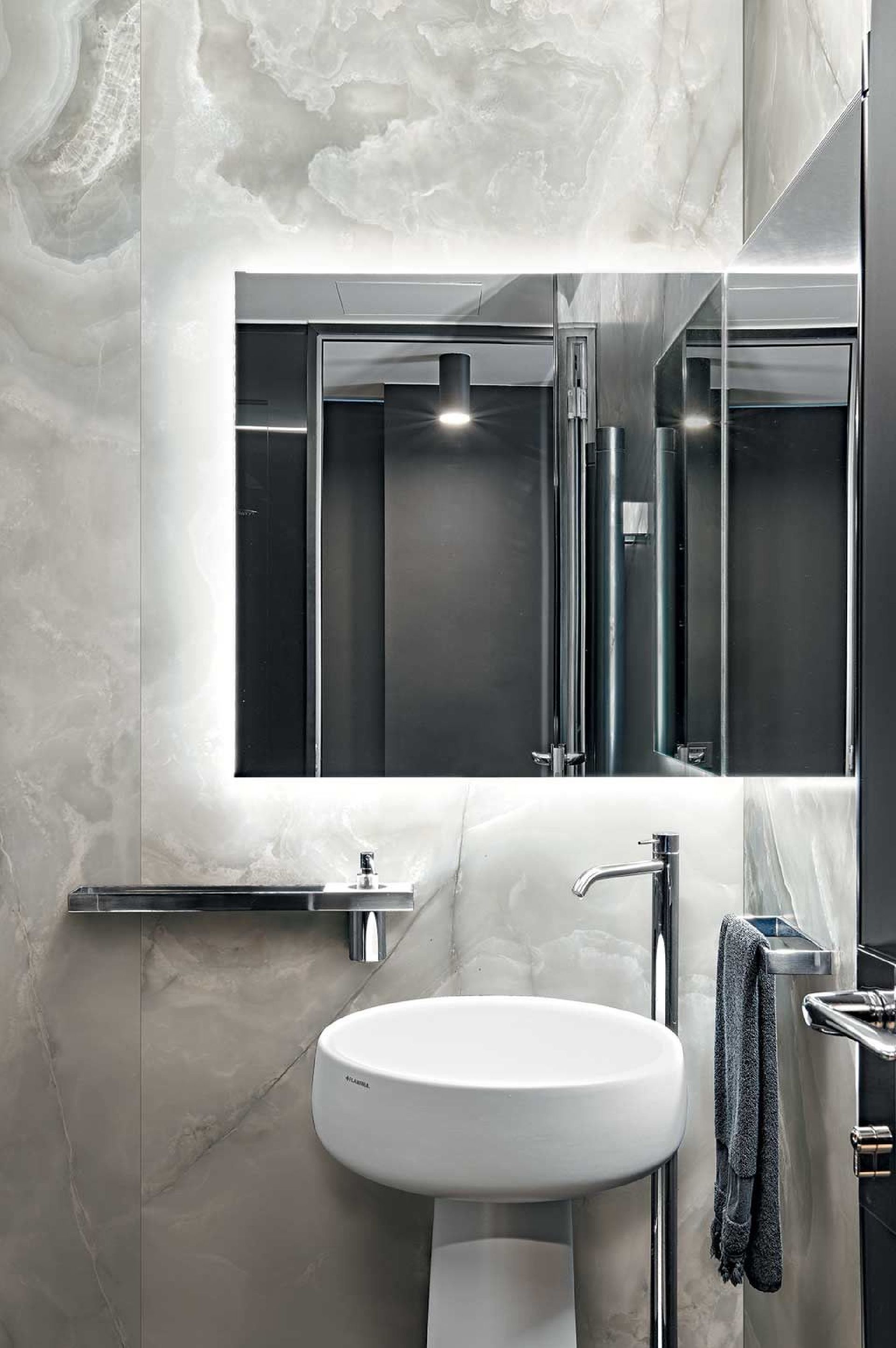 Onyx&More Silver Onyx 60x60 Glossy Ret.Gat.1