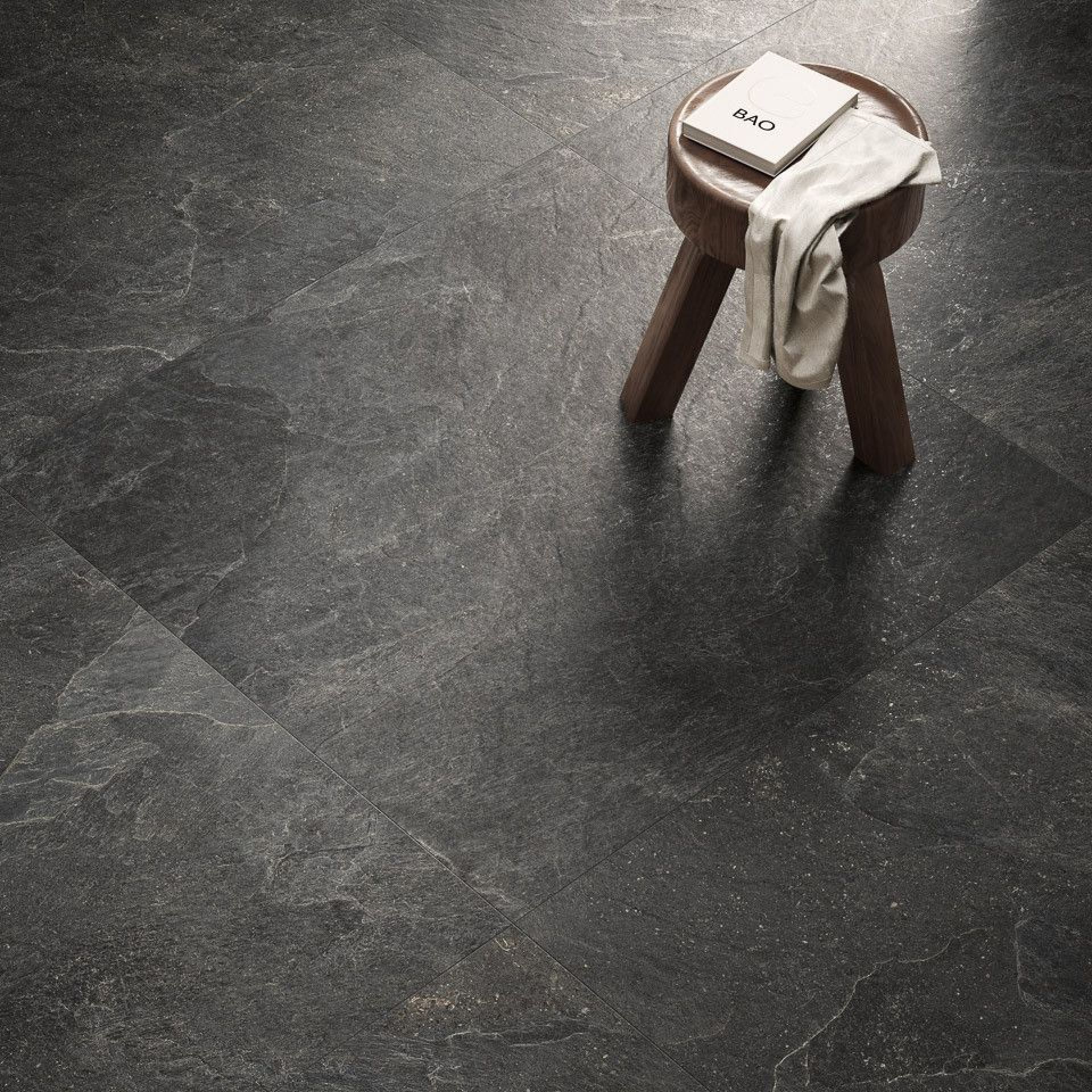 Moonstone Black 120x120 Mat.Gat.1